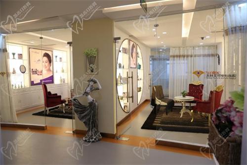 自體脂肪豐胸的優(yōu)勢