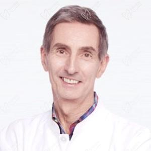 柯諾馳 (Prof. Dr. Michael Knorz)