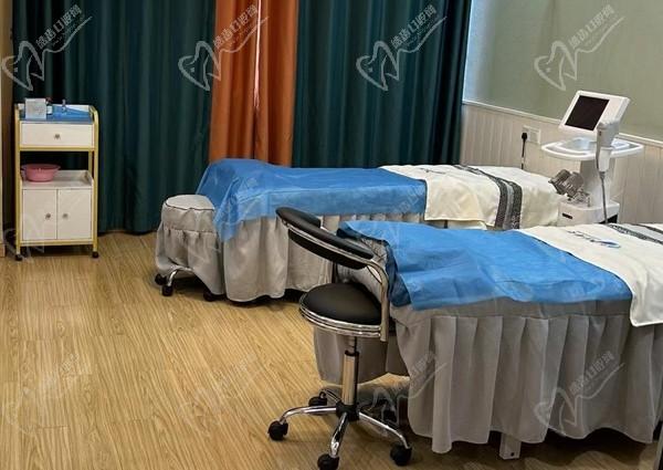 鄂州輕青美醫(yī)療美容連鎖治療室