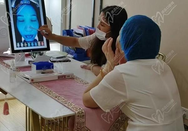 鄂州輕青美醫(yī)療美容連鎖面診室